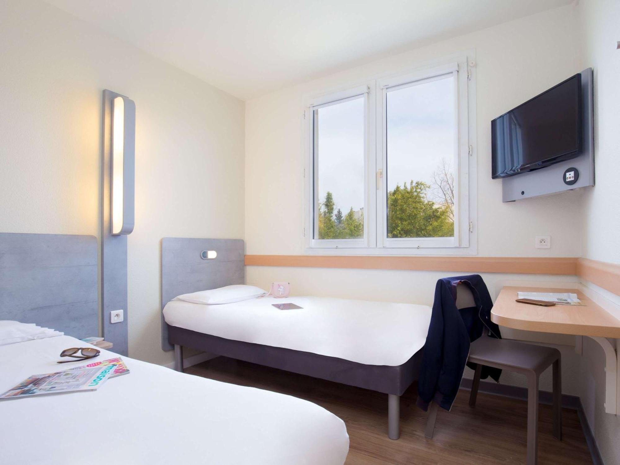 Ibis Budget Aubagne Paluds Agora Buitenkant foto