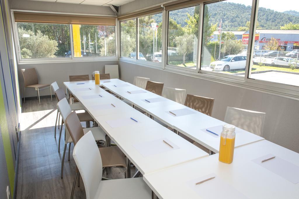 Ibis Budget Aubagne Paluds Agora Buitenkant foto